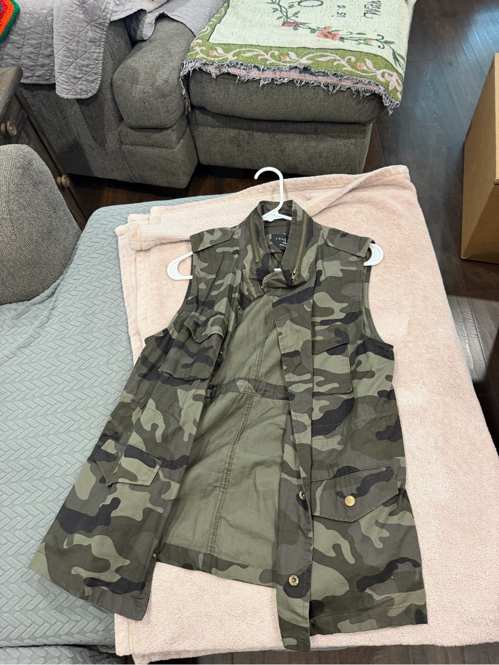 Love Tree Women's Camo Utility Vest - Green